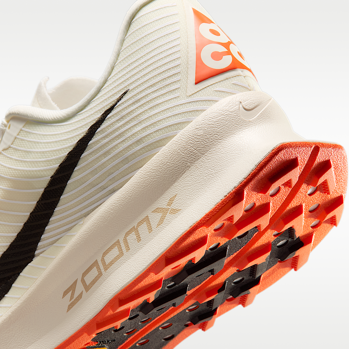 ACG Ultrafly Trail Trail Racing Sneakers