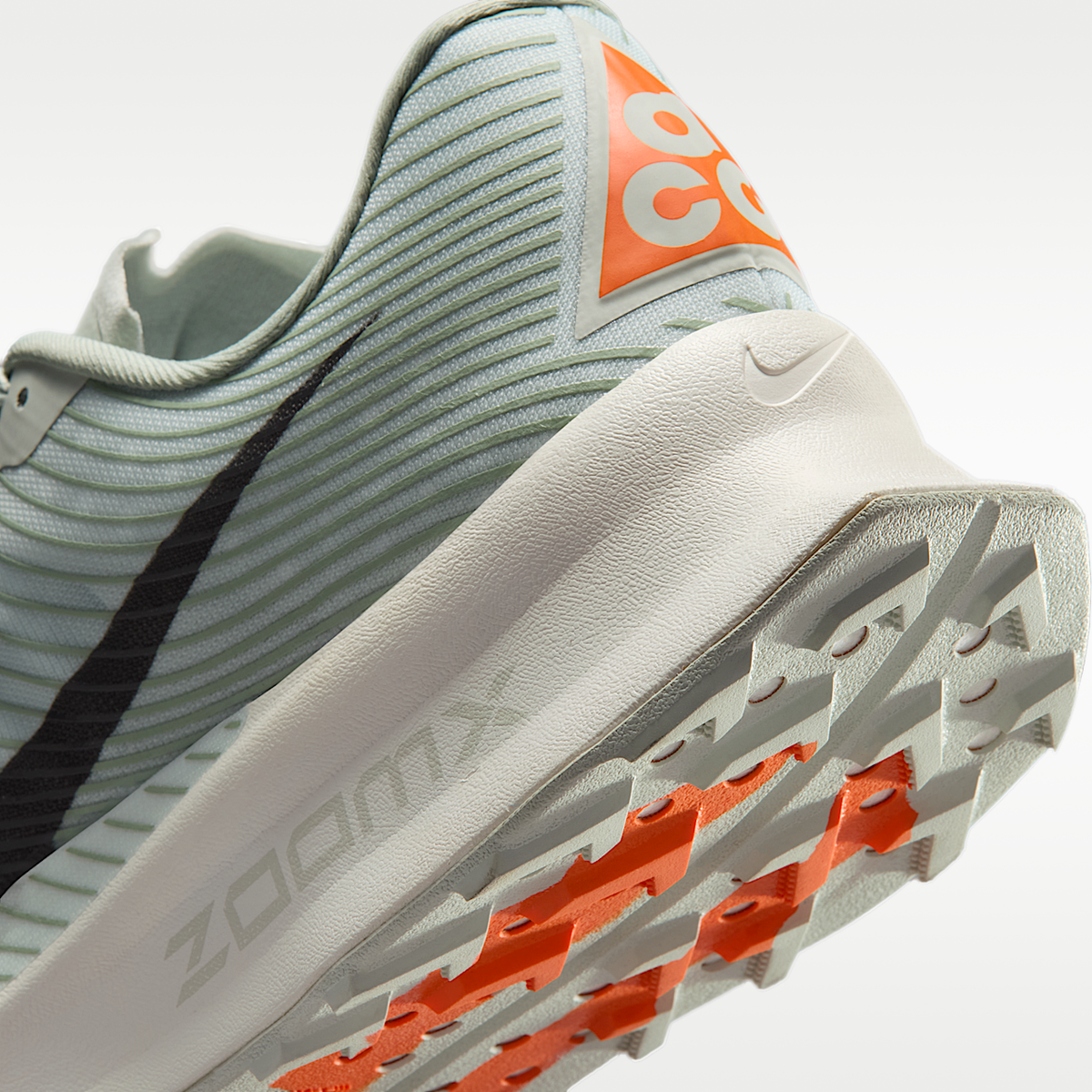 ACG Ultrafly Trail Trail Racing Sneakers
