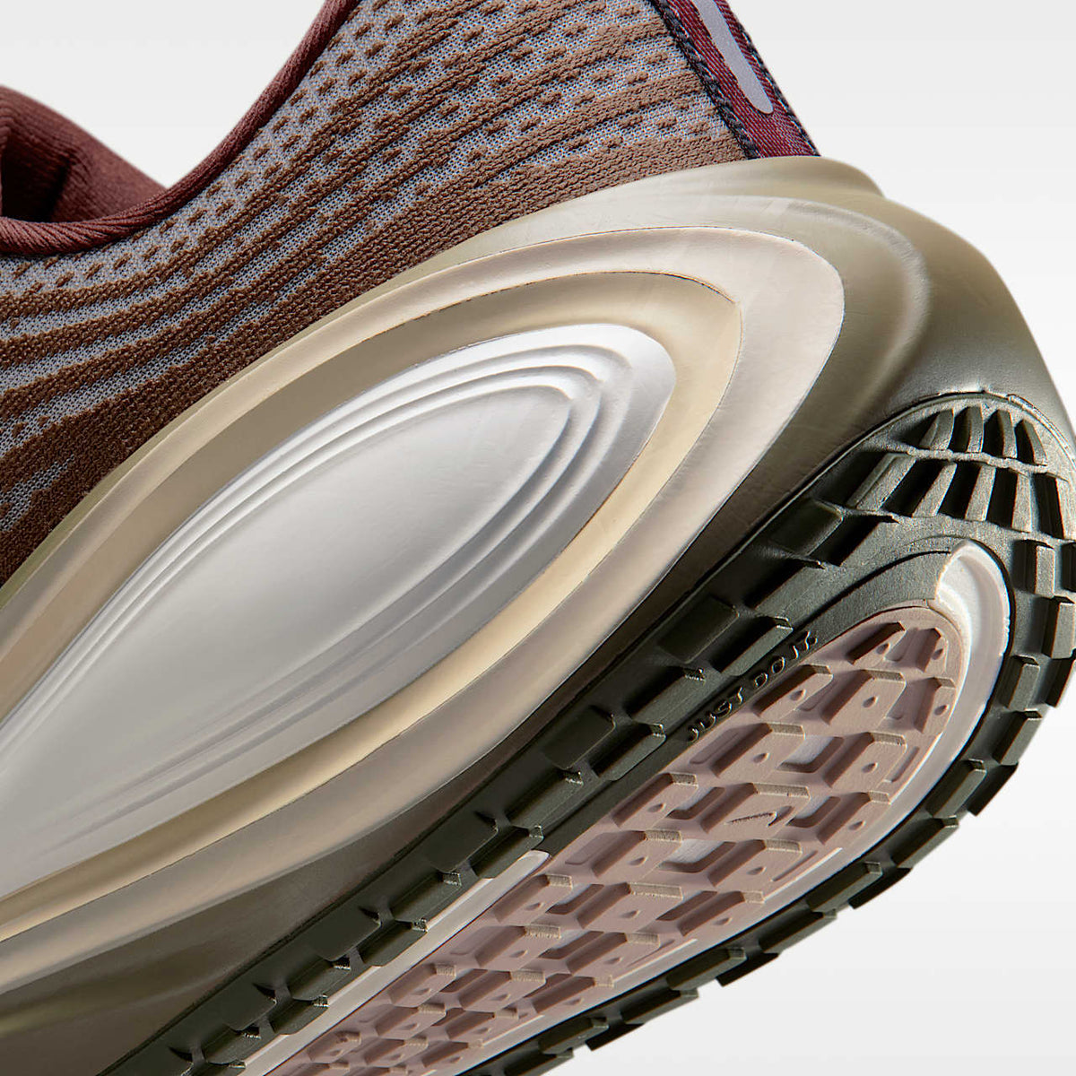 Vomero Plus Road Running Shoes