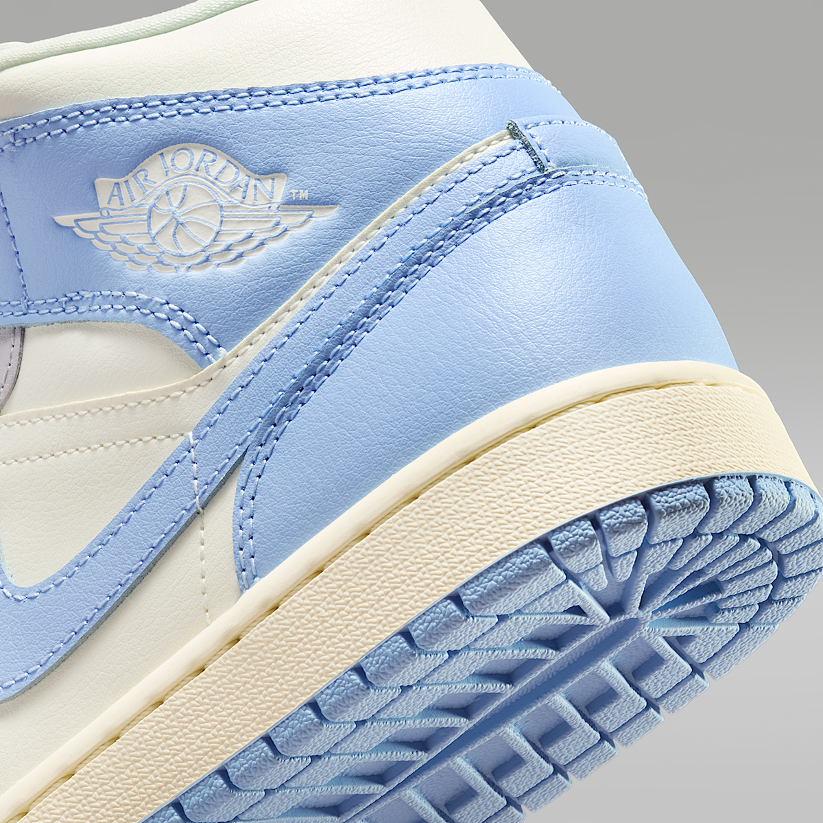 Air 1 Mid Shoes