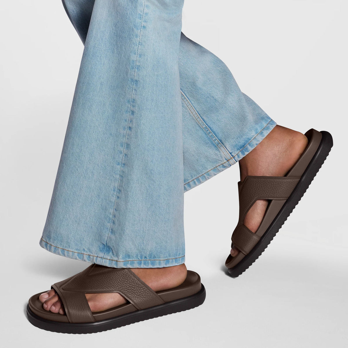 Men's LV Oasis Mule