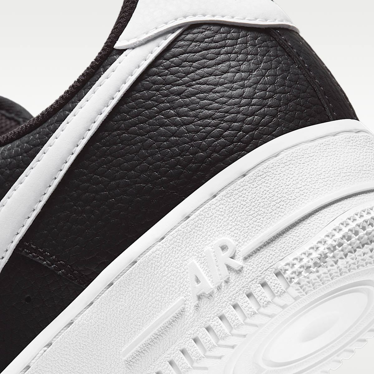 Air Force 1 '07 Sneakers