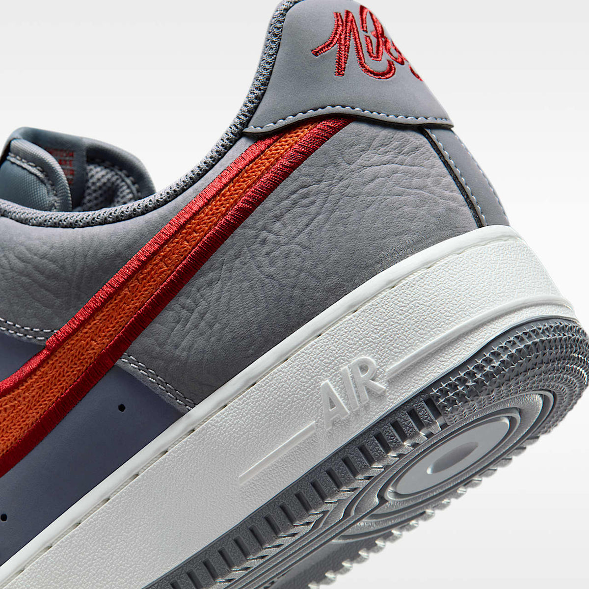 Air Force 1 '07 LV8 Sneakers