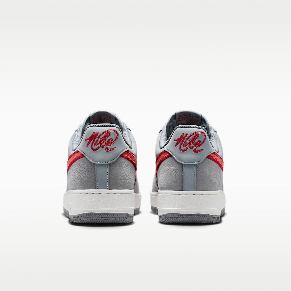 Air Force 1 '07 LV8 Sneakers