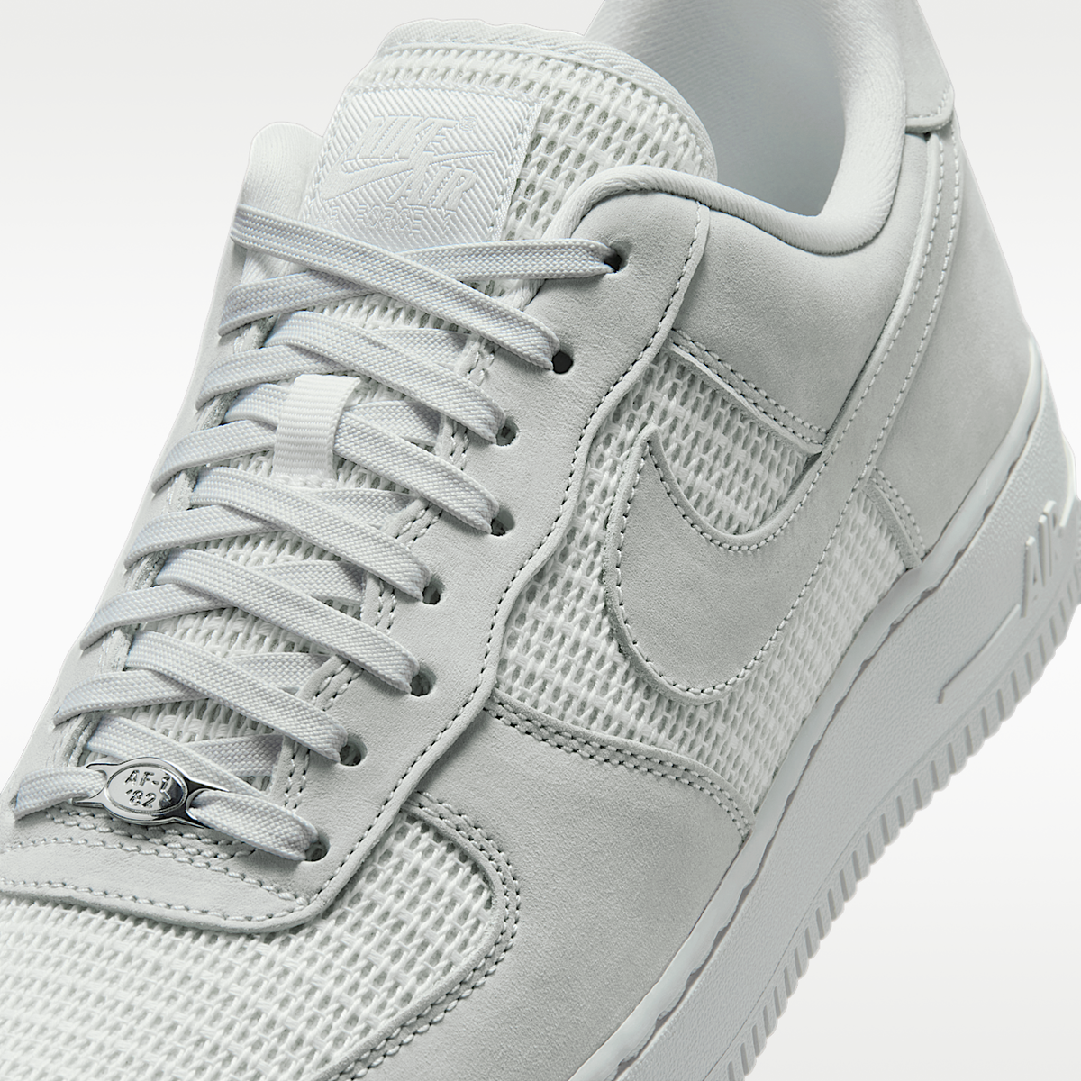 Air Force 1 '07 LV8 Shoes