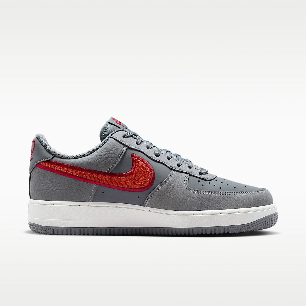 Air Force 1 '07 LV8 Sneakers