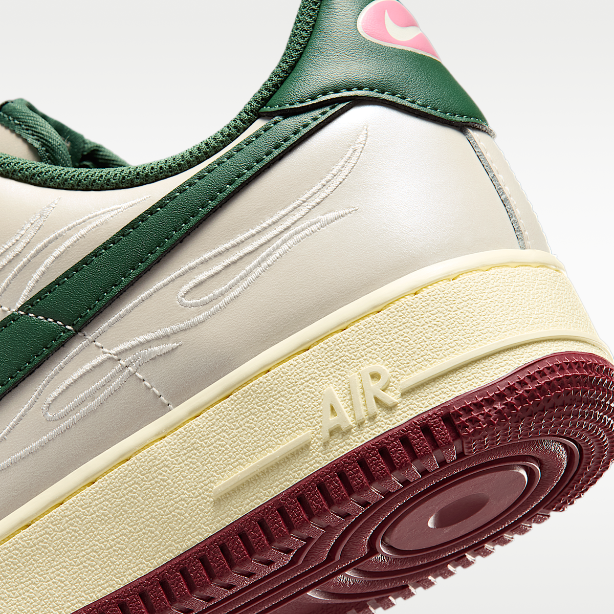 Air Force 1 '07 LV8 Shoes