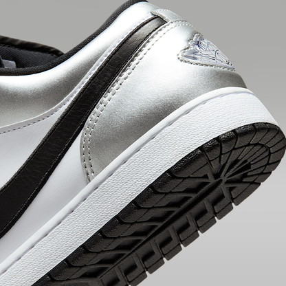 Air 1 Low SE Sneakers