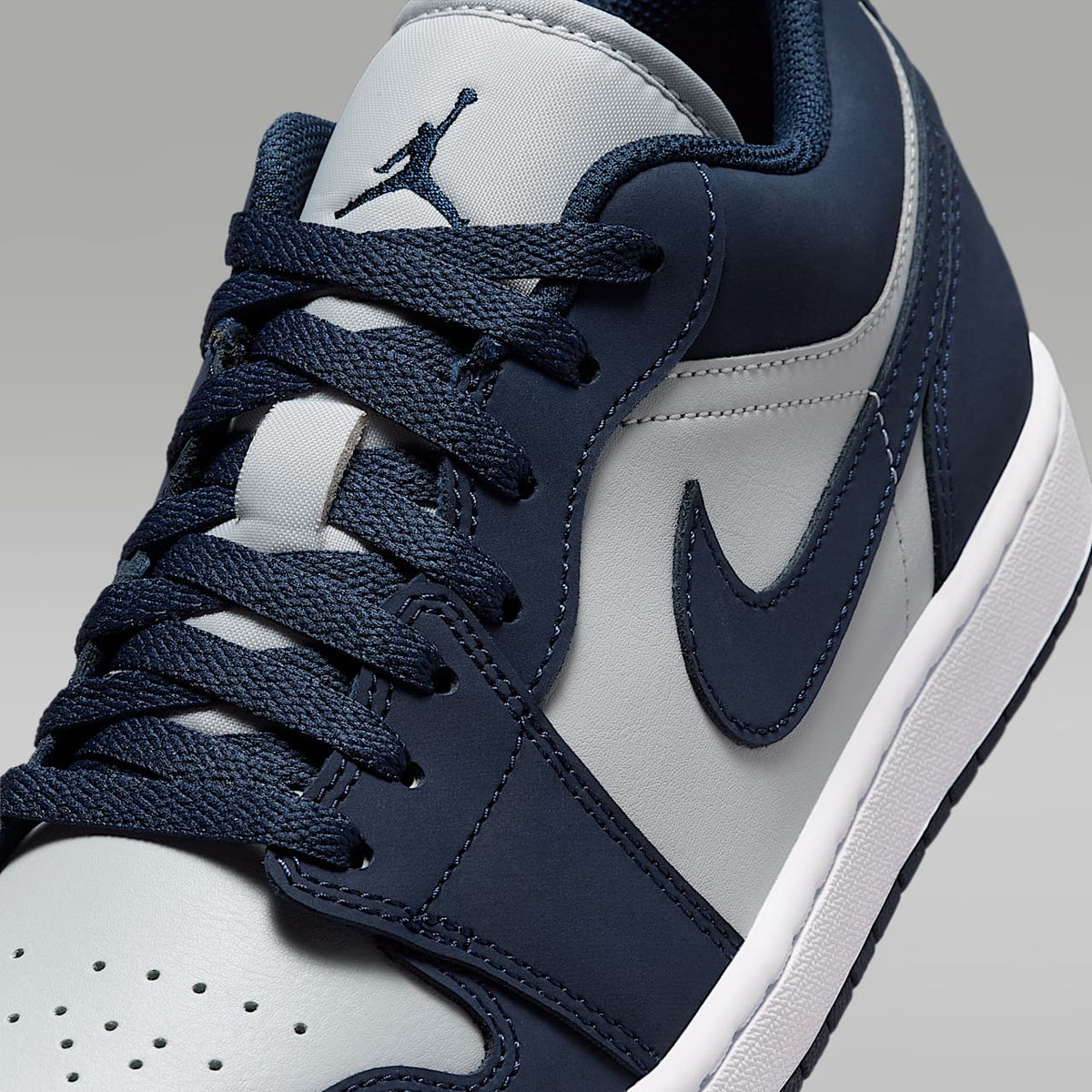 Air Jordan 1 Low Sneakers