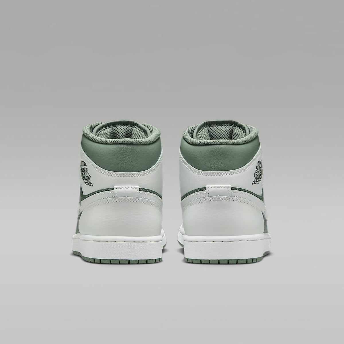 Air 1 Mid Sneakers
