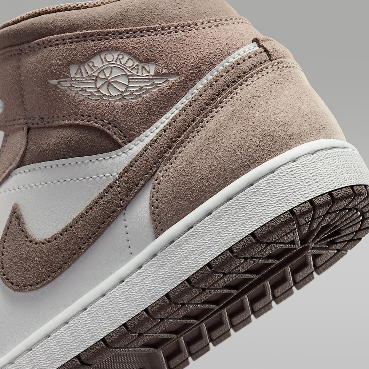 Air 1 Mid Shoes