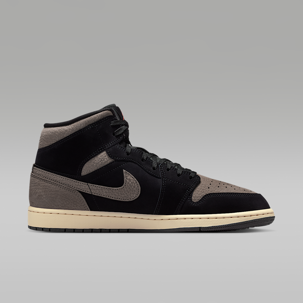 Air 1 Mid SE Shoes
