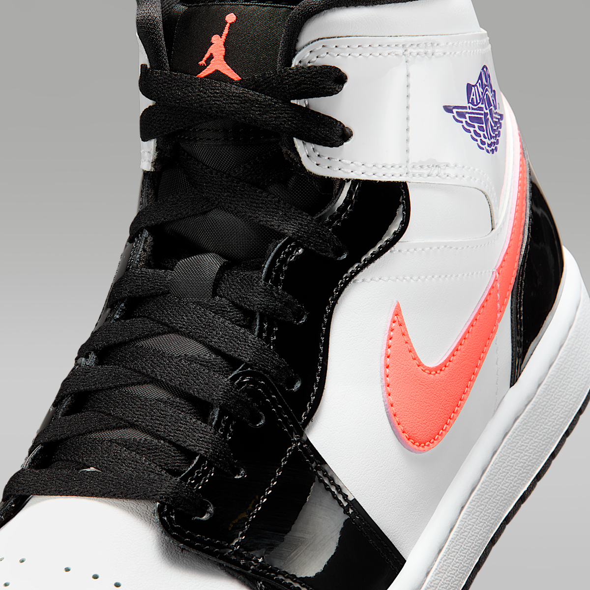 Air Jordan 1 Mid SE Shoes