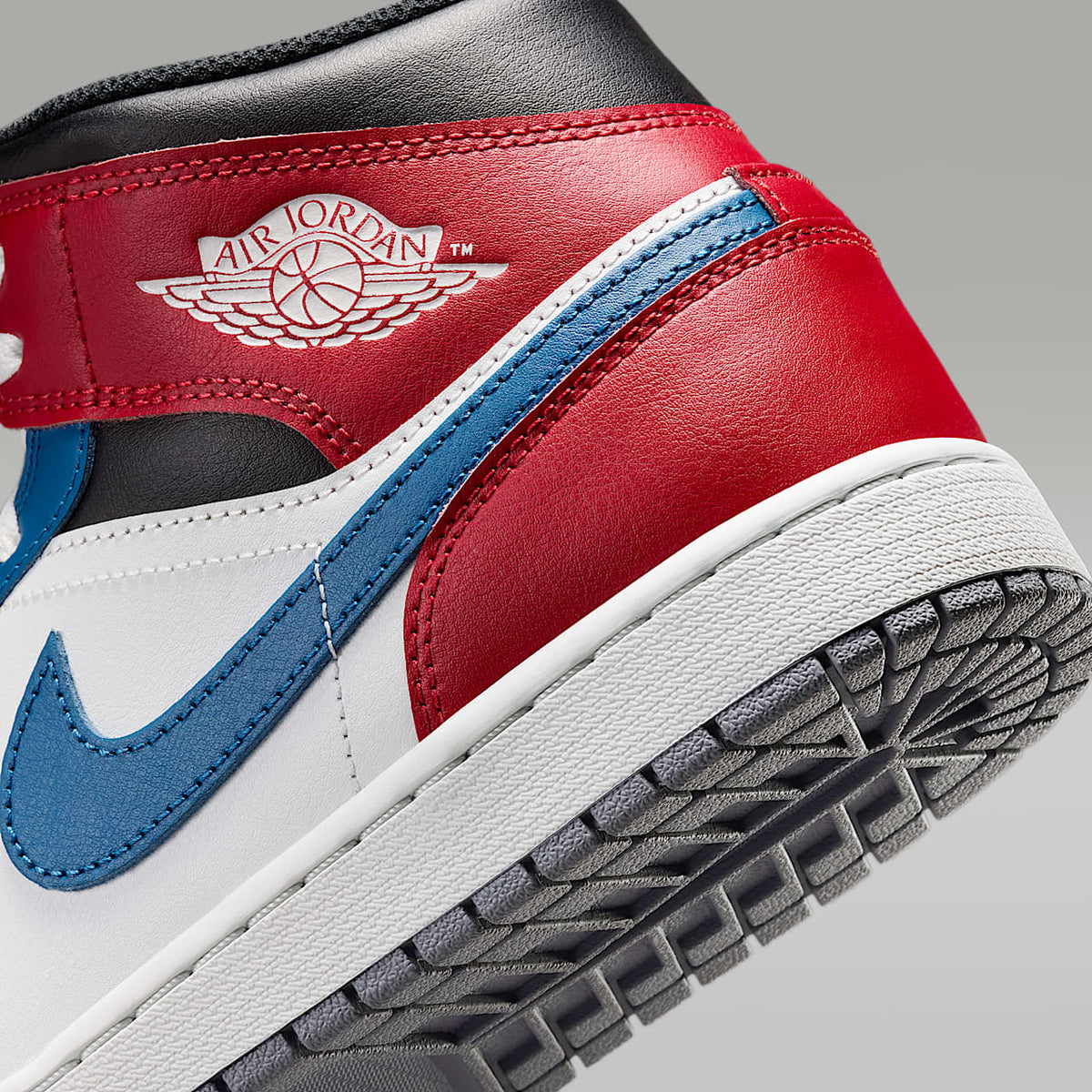 Air 1 Mid Shoes