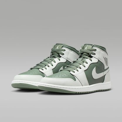 Air 1 Mid Sneakers