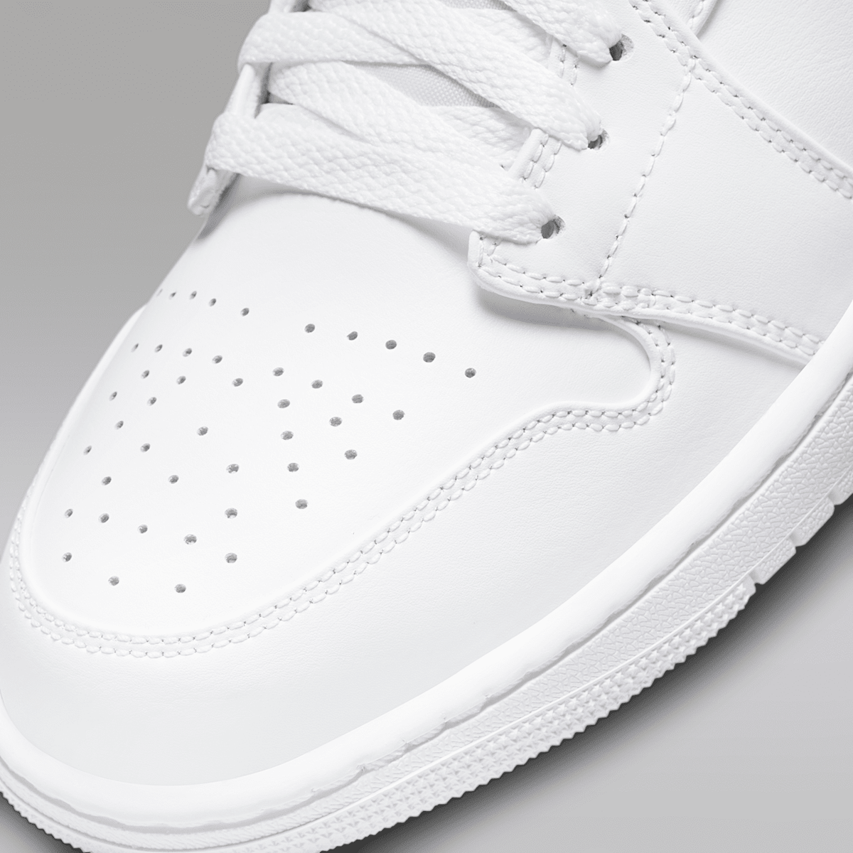 Air 1 Mid Sneakers