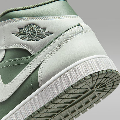 Air 1 Mid Sneakers
