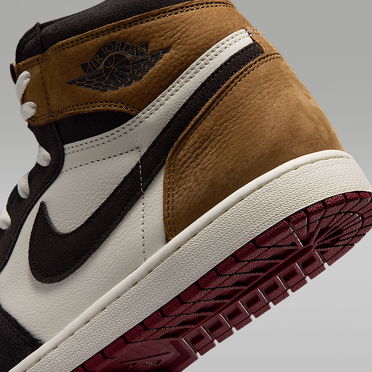 Air Jordan 1 Retro High OG "Love Letter" Sneakers