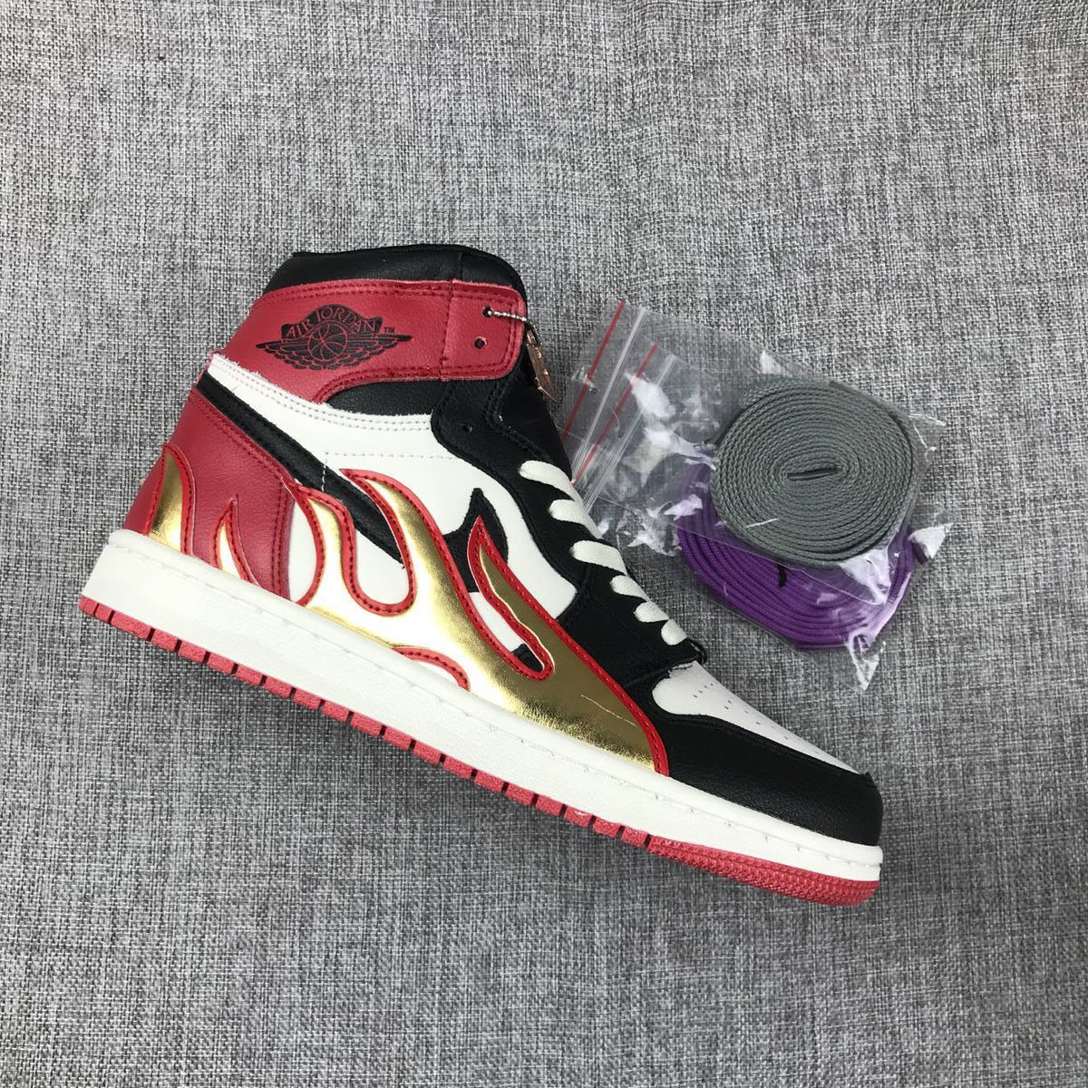 Air Jordan 1 Fire Bred Black Toe Limited AJ1 Classic