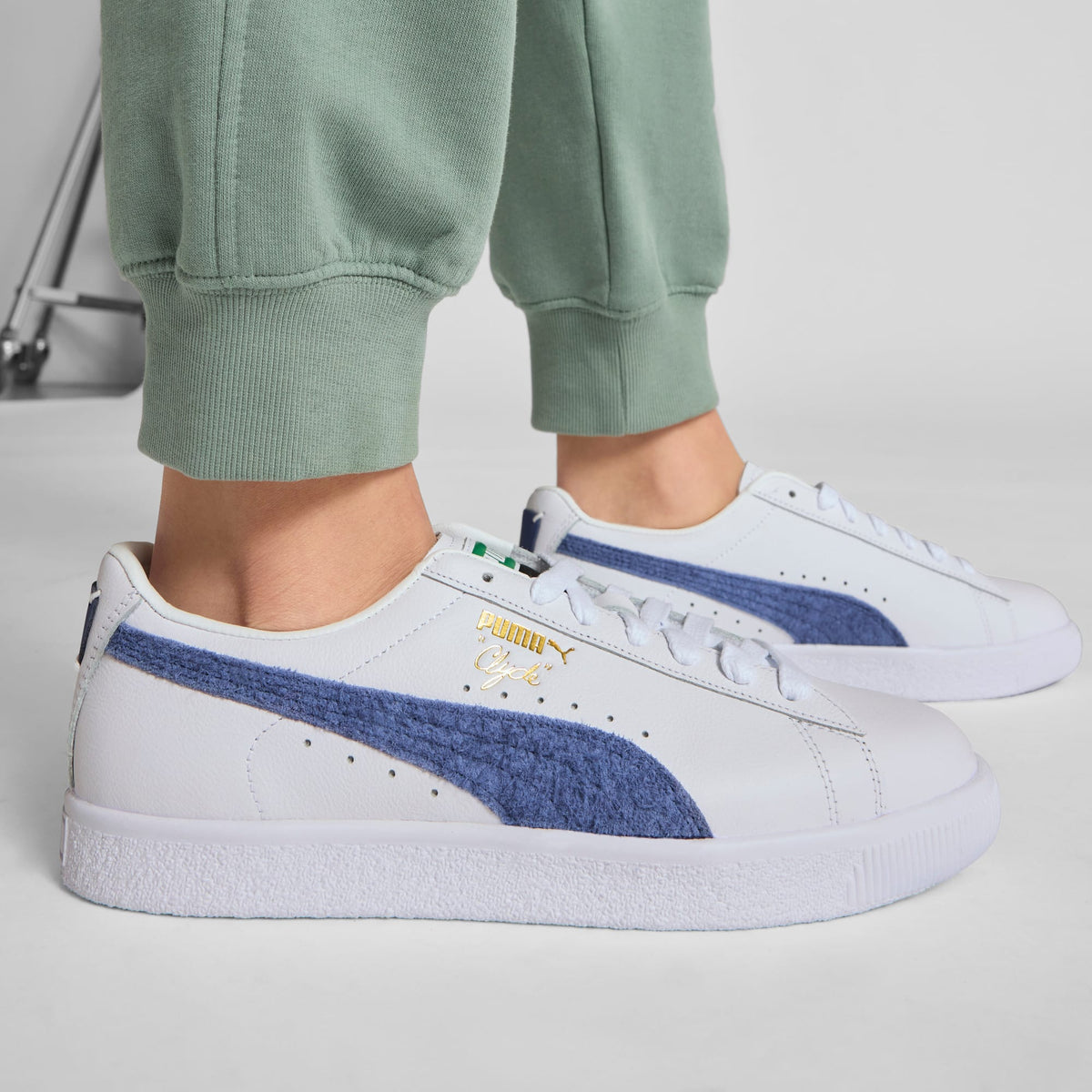 Clyde Base Retro Sneakers