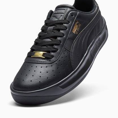 GV Special Retro Sneakers