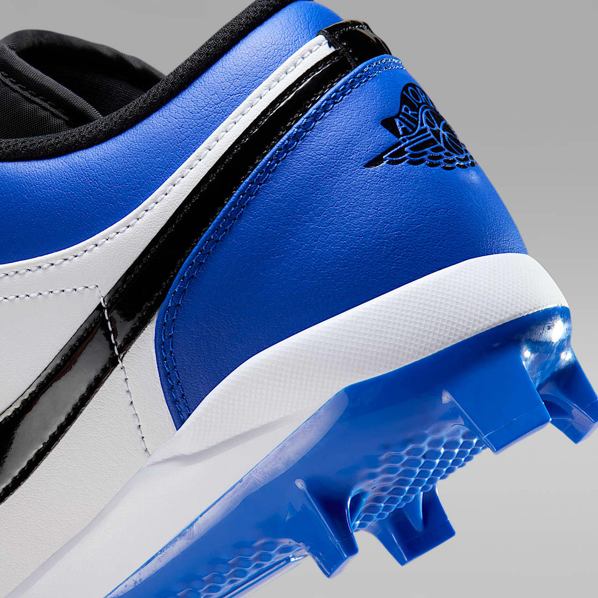 1 Retro MCS Low Men's Baseball Cleats Sneakers