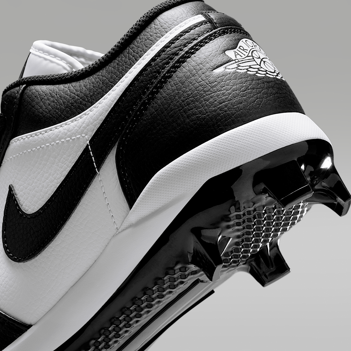 1 Retro MCS Low Men's Baseball Cleats Sneakers