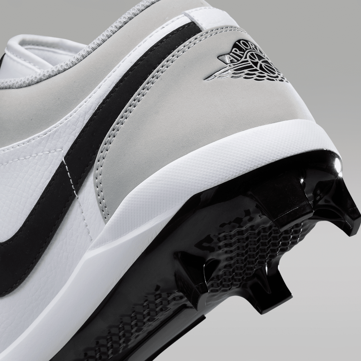 1 Retro MCS Low Men's Baseball Cleats Sneakers