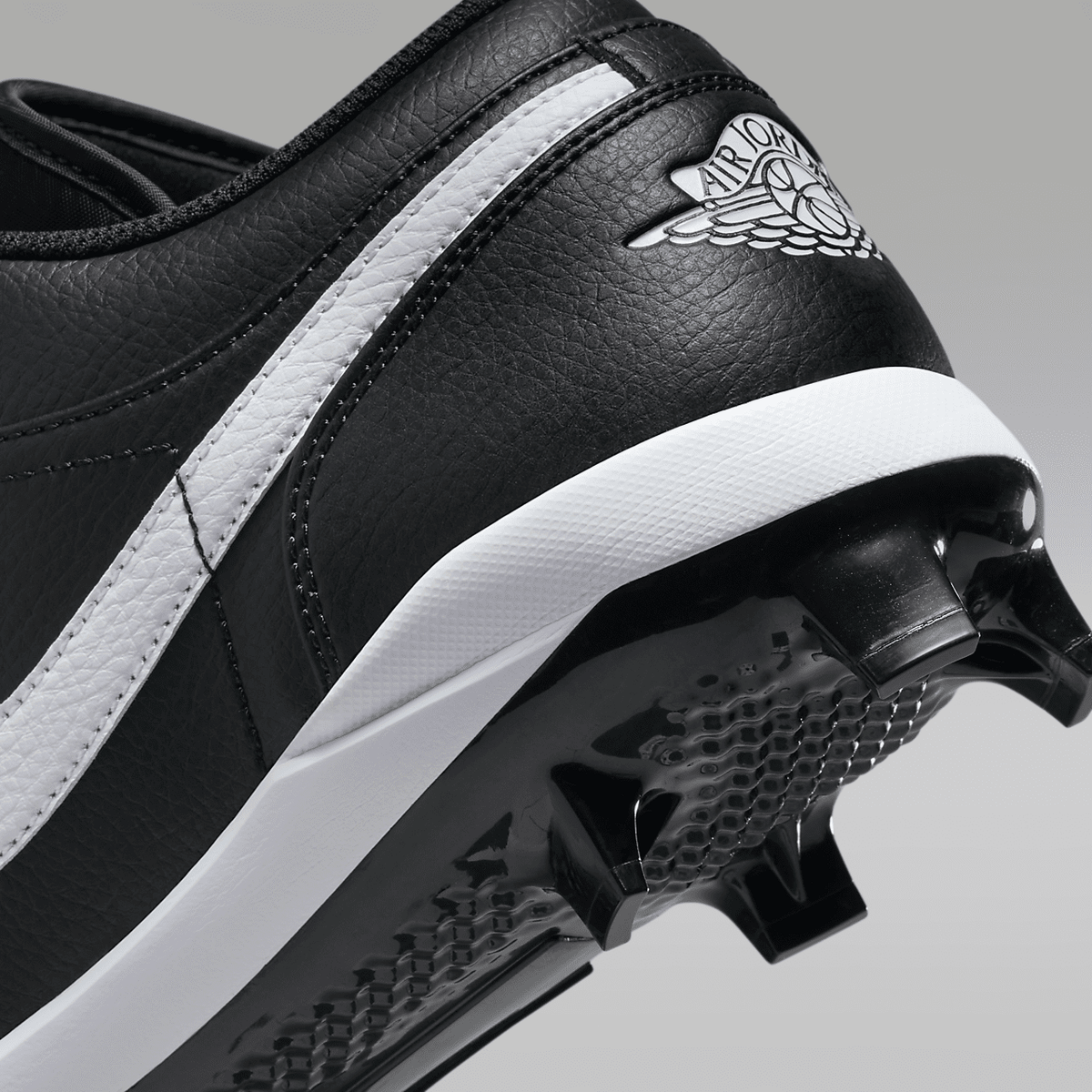 1 Retro MCS Low Men's Baseball Cleats Sneakers
