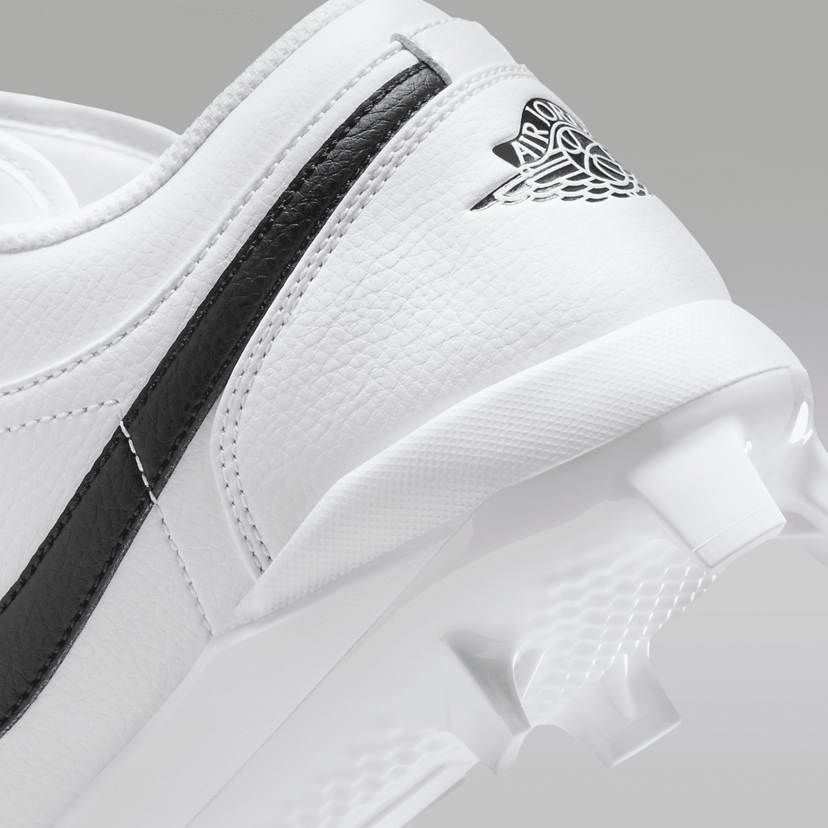 1 Retro MCS Low Men's Baseball Cleats Sneakers