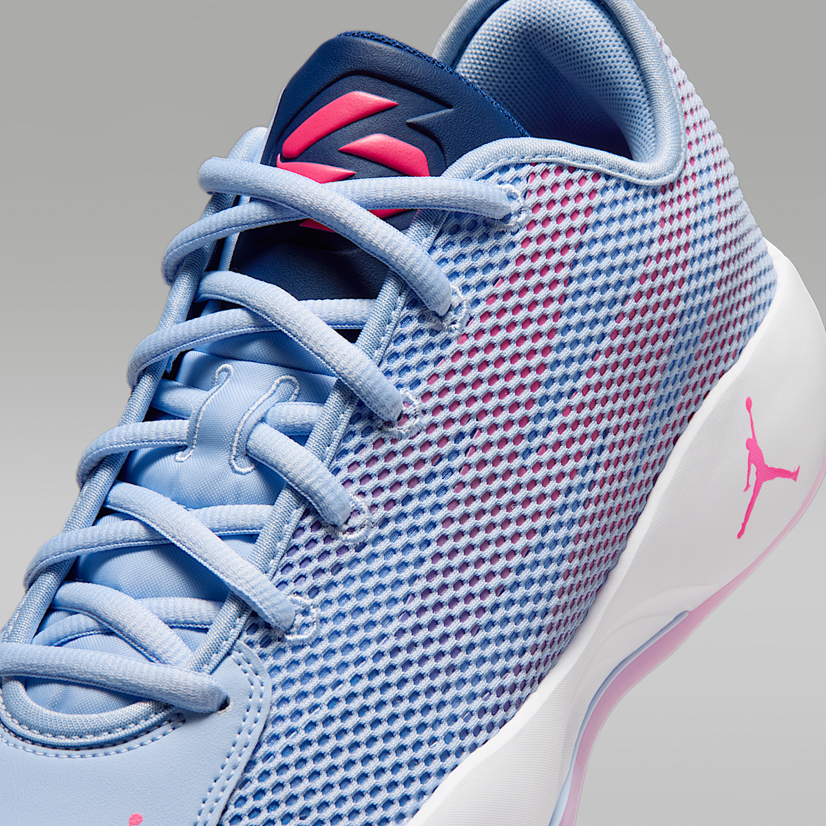 Luka 77 Sneakers