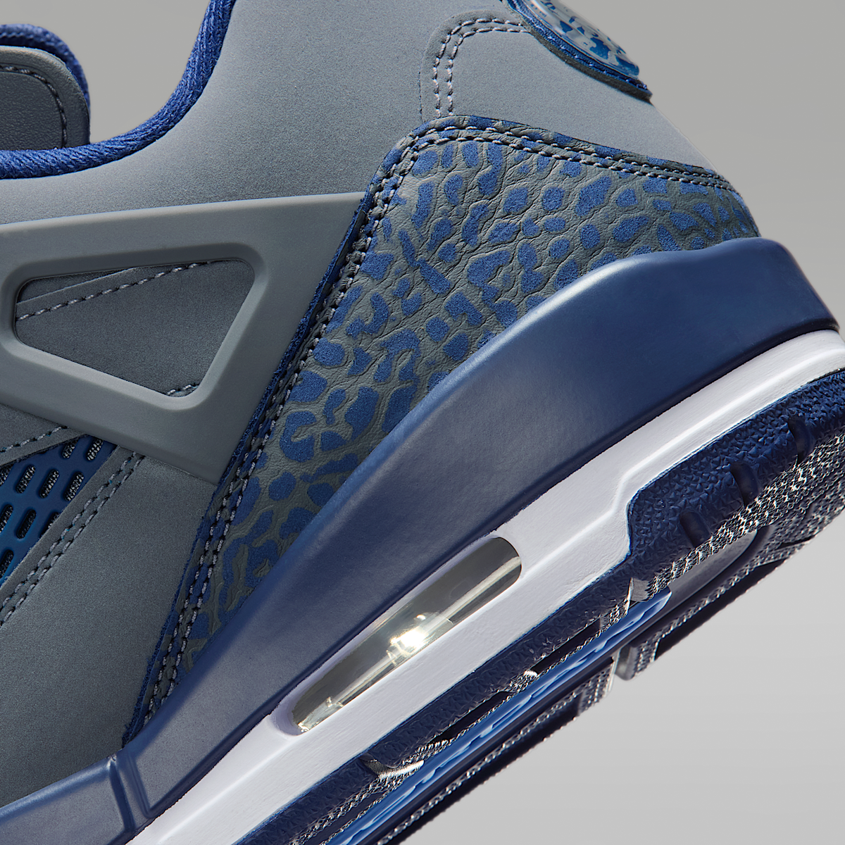 Spizike Low SE Sneakers