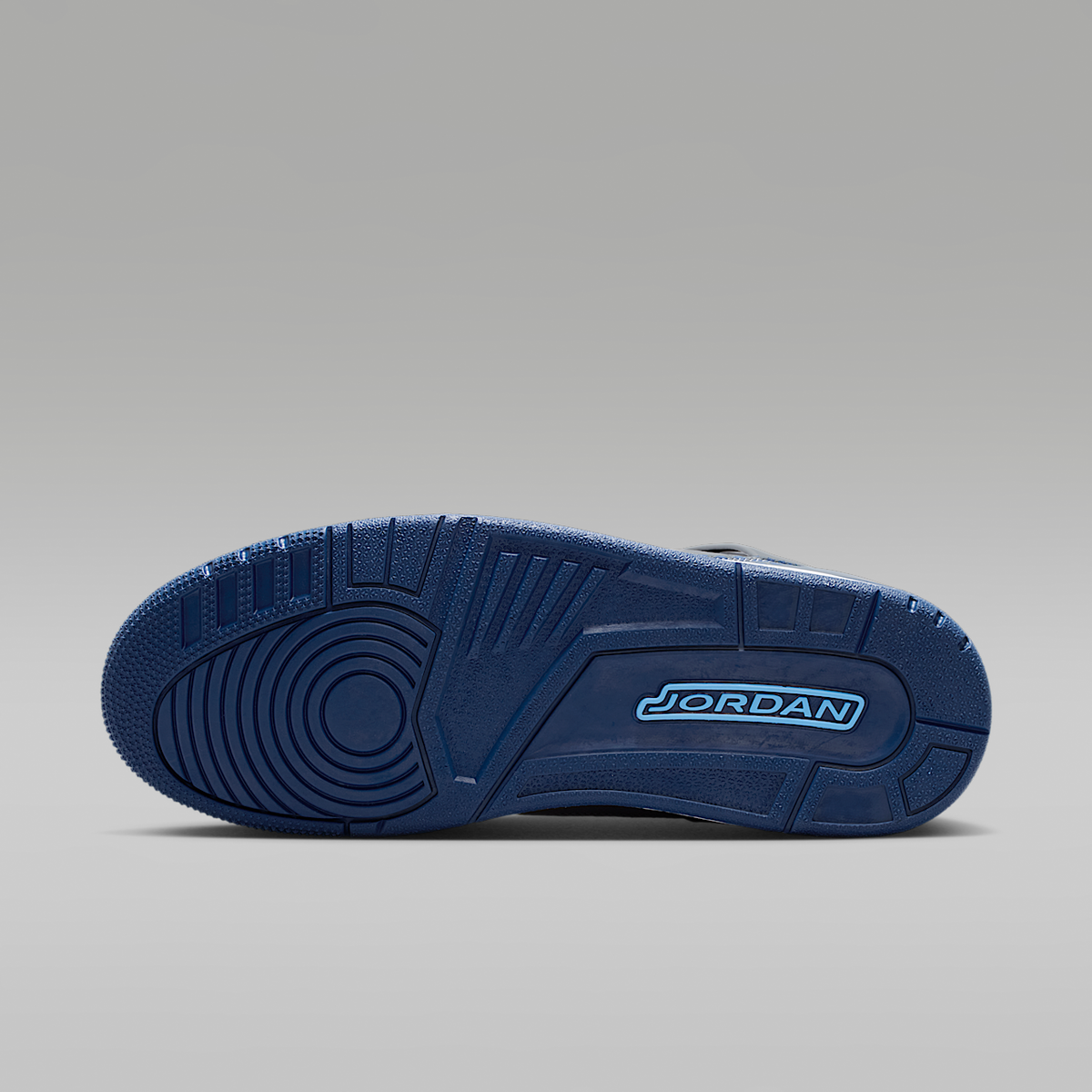 Spizike Low SE Sneakers