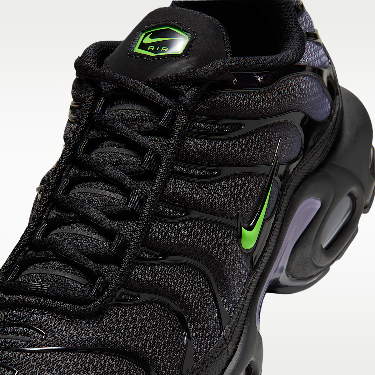 Nike Air Max Plus Men's Shoes DM0032-046