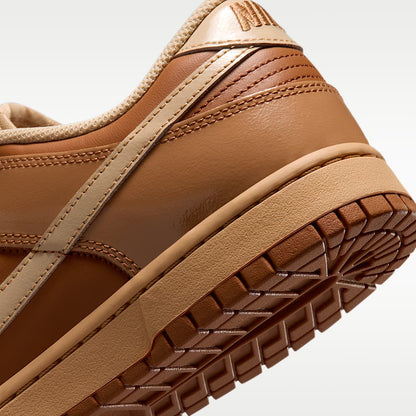 Dunk Low Retro Sneakers