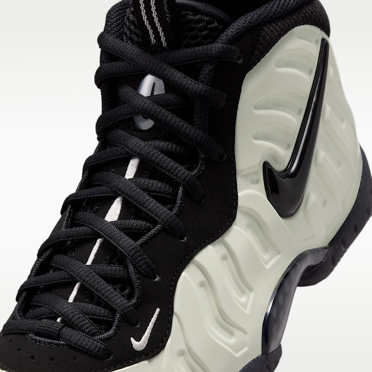 Nike Little Posite Pro Premium Big Kids' Shoes IV7559-100