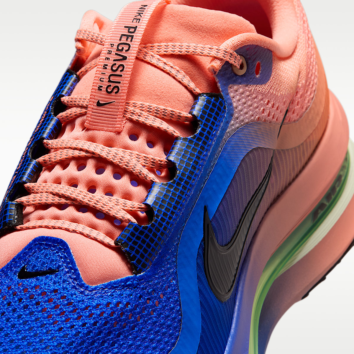 Pegasus Premium Men's Road Running Sneakers