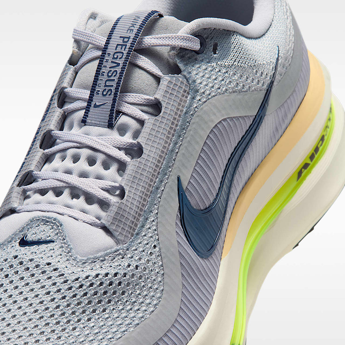 Pegasus Premium Men's Road Running Sneakers