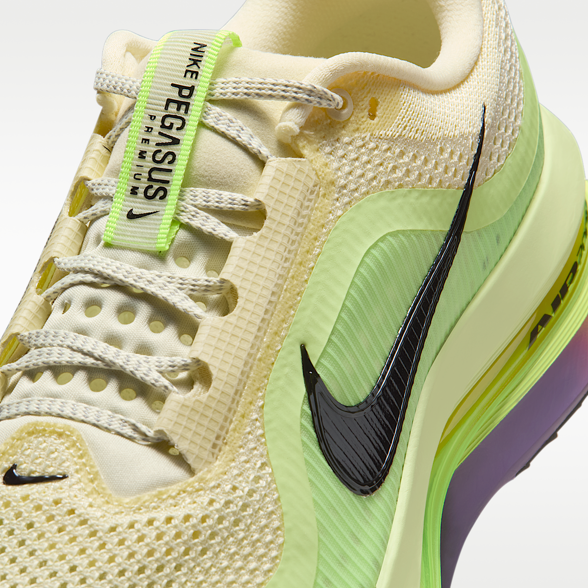 Pegasus Premium Men's Road Running Sneakers