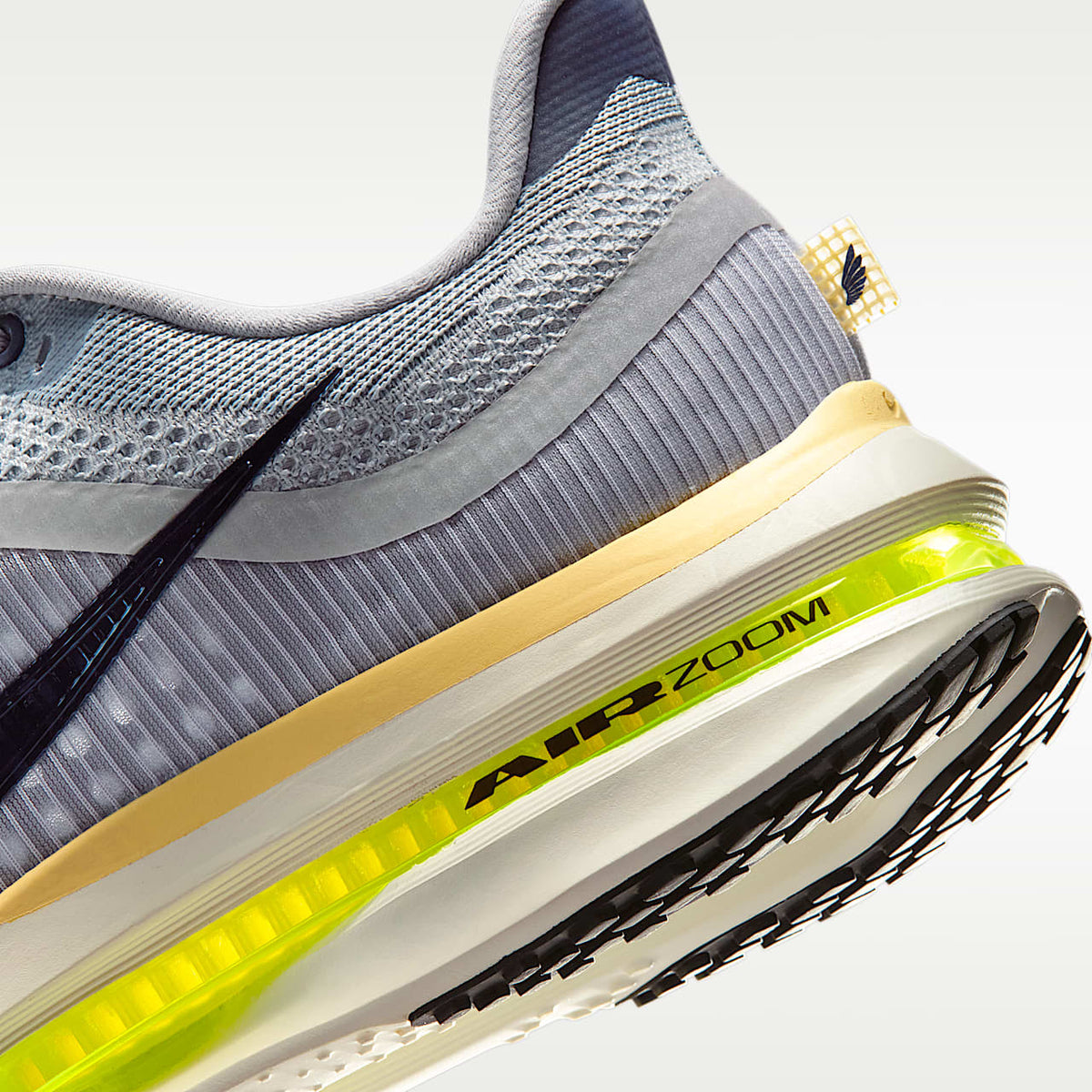 Pegasus Premium Men's Road Running Sneakers