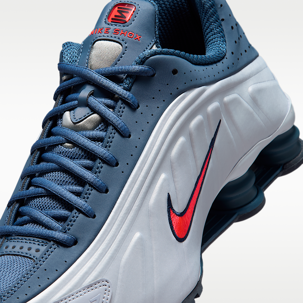 Shox R4 Shoes