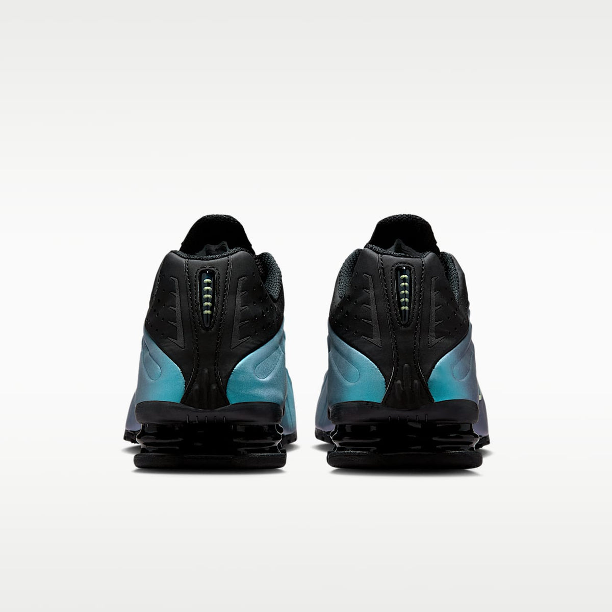 Shox R4 Shoes