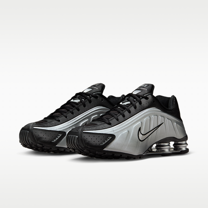 Shox R4 Sneakers