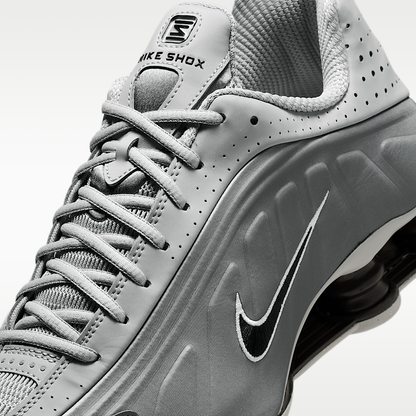 Shox R4 Shoes