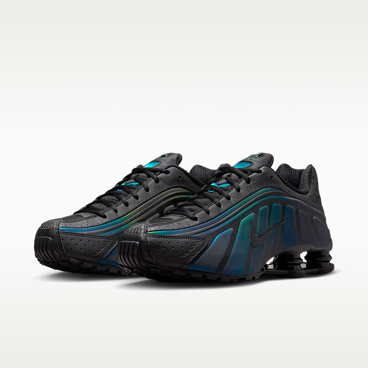 Shox R4 SE Sneakers