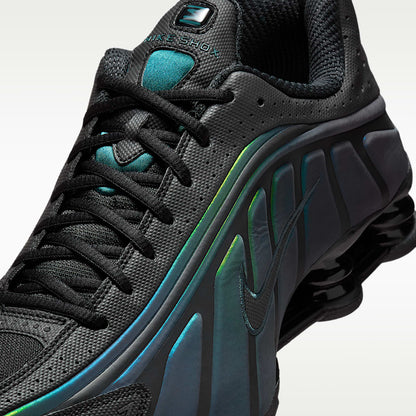 Shox R4 SE Sneakers