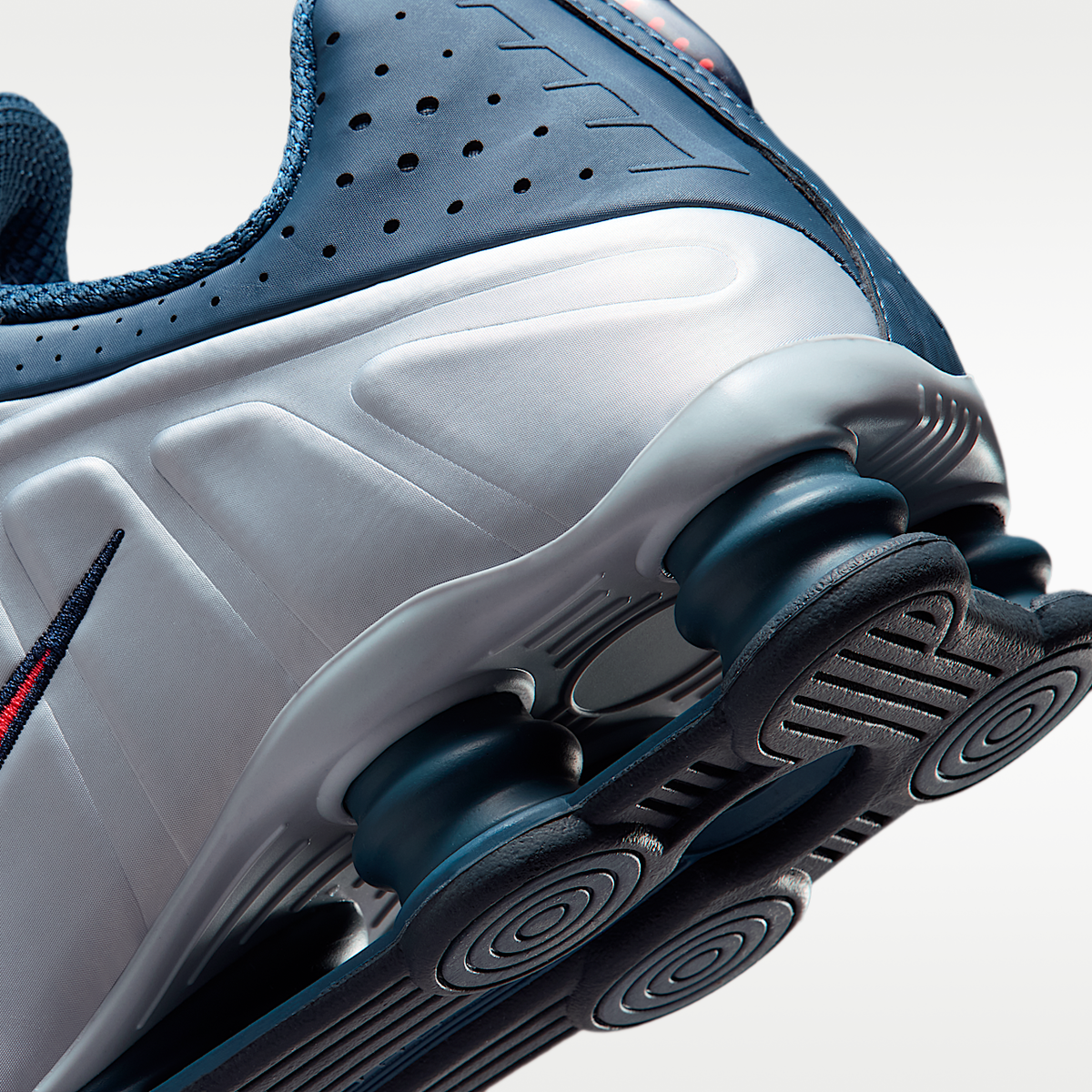 Shox R4 Shoes