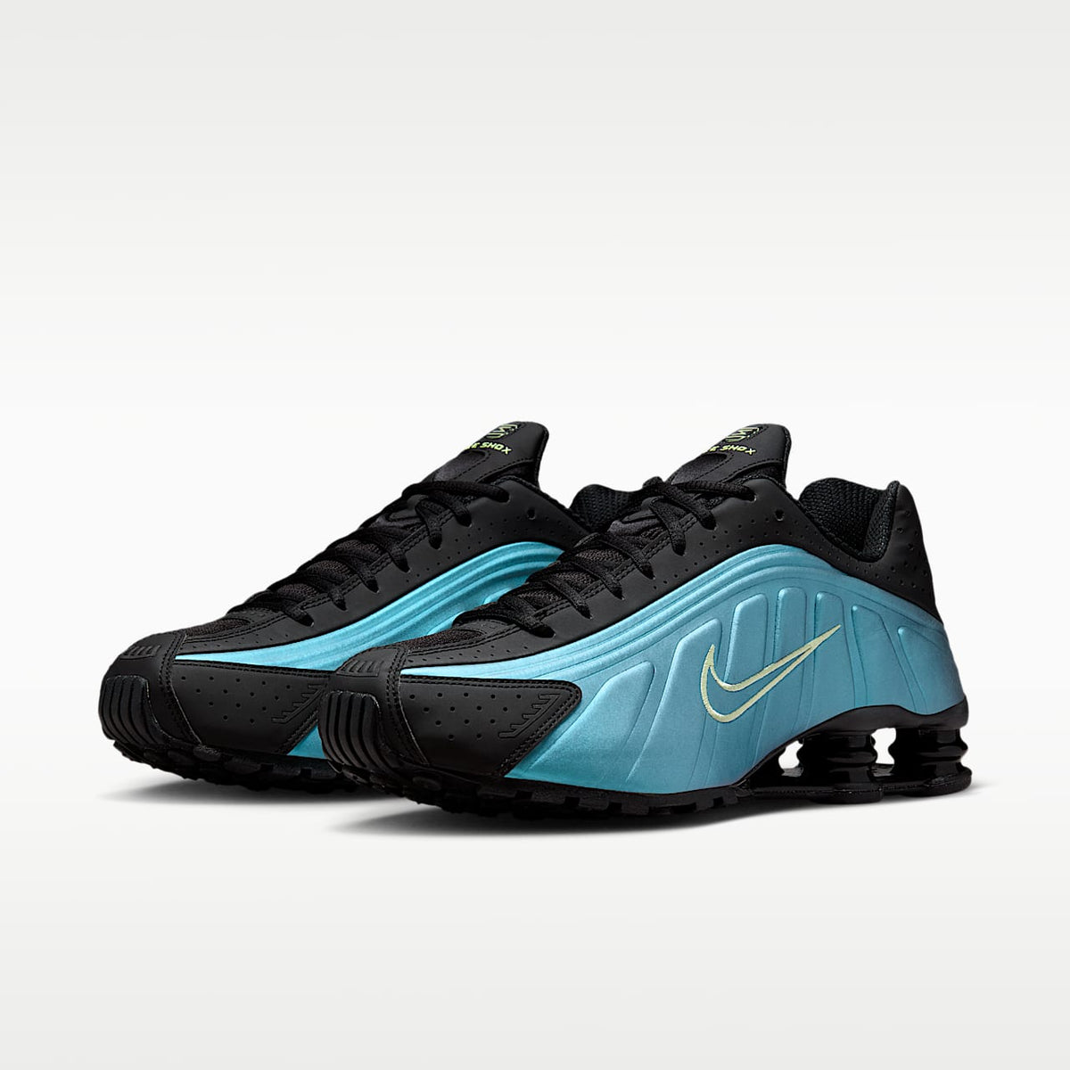 Shox R4 Shoes