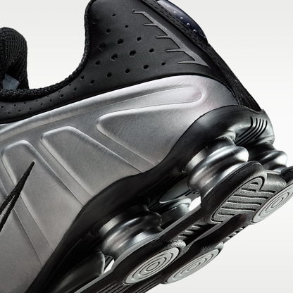 Shox R4 Sneakers