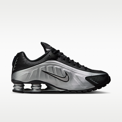 Shox R4 Sneakers